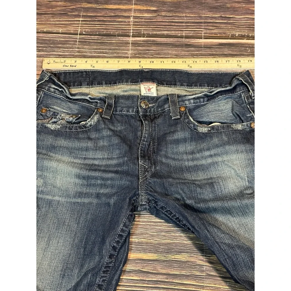 True Religion Jeans Mens 38x33 Straight Made USA Distressed Y2K Embroidered